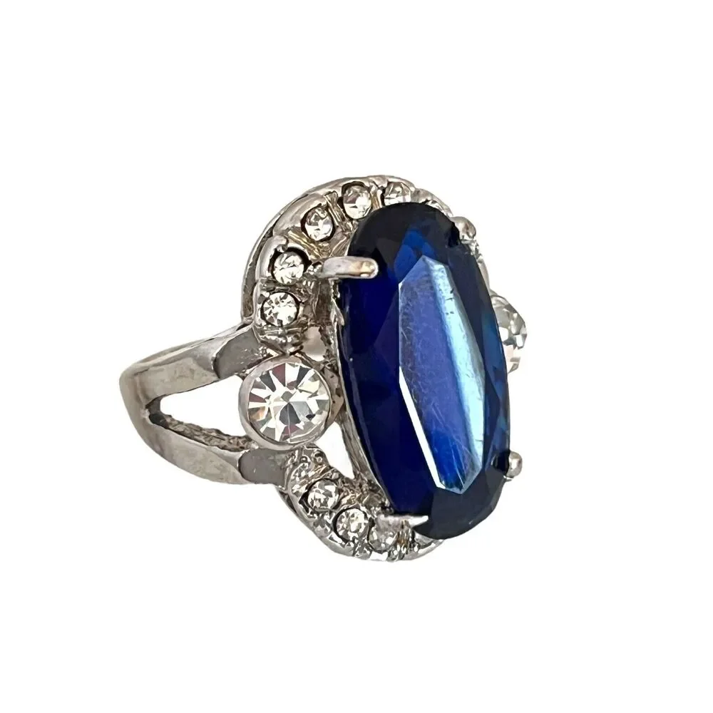 Vintage 1980s Blue Crystal Statement Ring Rhinestone Silver Tone Size 6 - 5Z